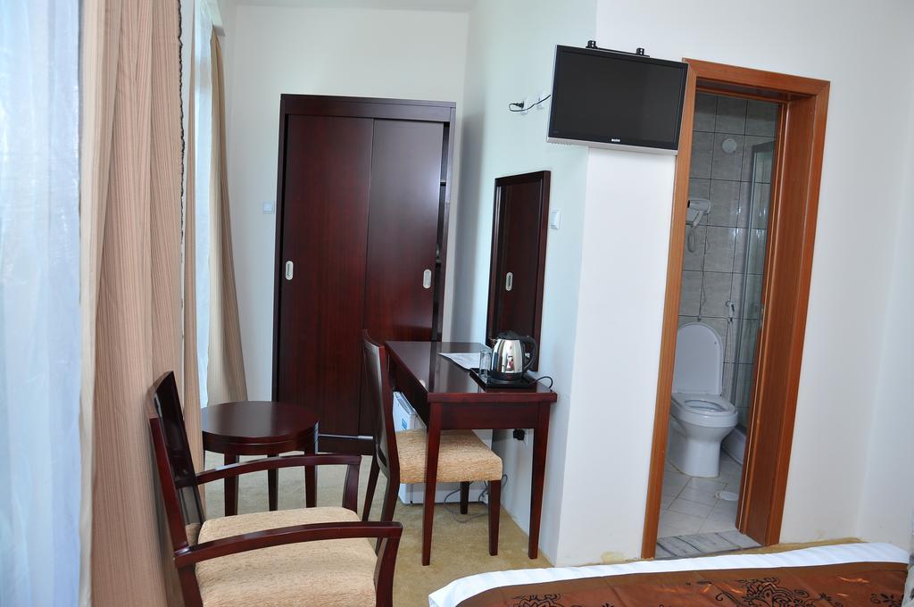 Ag Palace Hotel Αντίς Αμπέμπα Δωμάτιο φωτογραφία