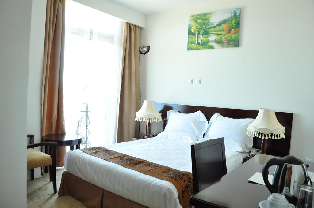 Ag Palace Hotel Αντίς Αμπέμπα Δωμάτιο φωτογραφία